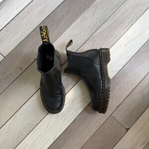 Dr. Martens Chelsea Boots Black Leather Chunky Platform Women’s Size 8